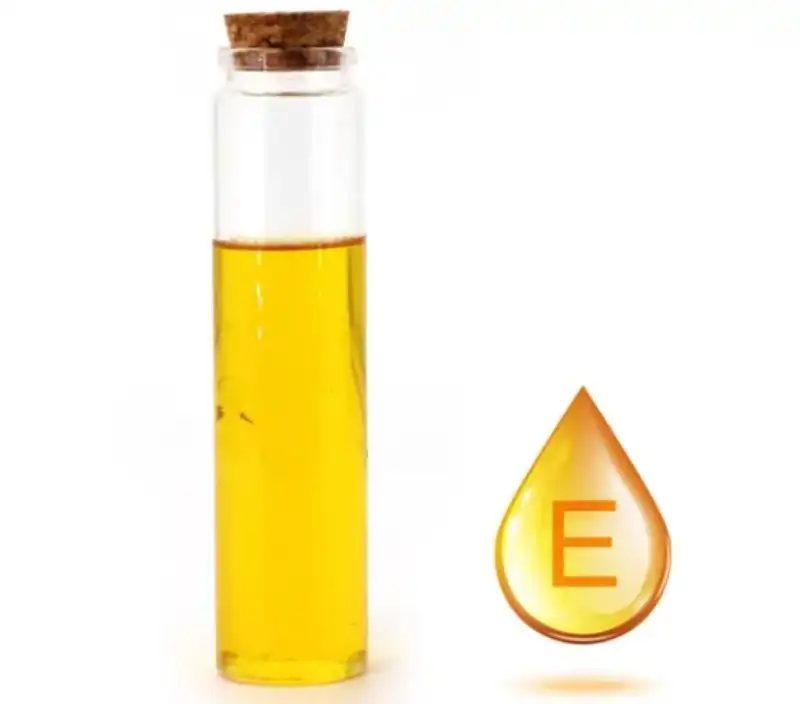 Can Raw Vitamin E Oil Help Reduce Scars and Stretch Marks?